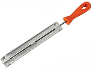 Chainsaw file, guide and handle set